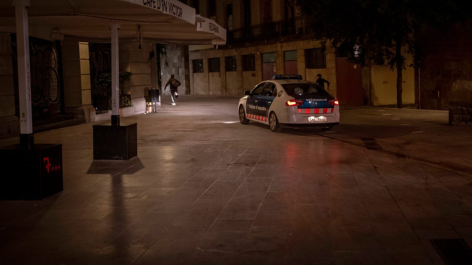 سيارة شرطة في مدينة برشلونة - أرشيف