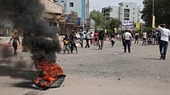 متظاهرون سودانيون يخرجون إلى الشوارع في الخرطوم، يطالبون بالحكم المدني وينددون بالحكم العسكري، السودان، الأحد 17 يوليو 2022