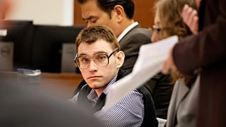 ABD'nin Parkland kentinde 2018'de 17 kişinin yaşamını yitirdiği okul saldırısını düzenleyen Nikolas Cruz, sanık sandalyesinde otururken