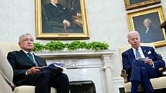 الرئيس جو بايدن يلتقي بالرئيس المكسيكي أندريس مانويل لوبيز أوبرادور في المكتب البيضاوي للبيت الأبيض في واشنطن، الولايات المتحدة، الثلاثاء 12 يوليو 2022