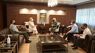 ΕΙΚΟΝΑ ΑΠΟ ΤΗ ΣΥΝΑΝΤΗΣΗ