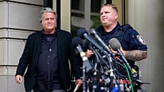 Steve Bannon julgado por desrespeito
