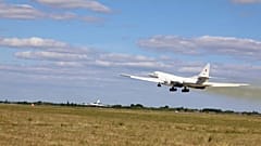 حاملات صواريخ استراتيجية روسية من طراز Tu-160 