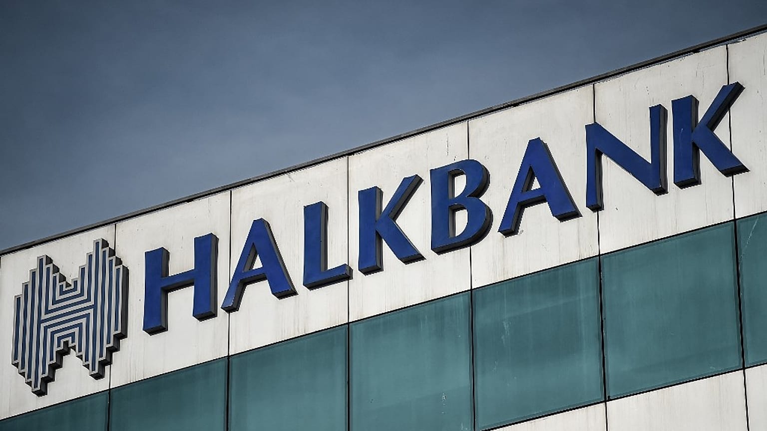 ABD Anayasa Mahkemesi, Halkbankası'nın "yabancı devlet dokunulmazlığı" başvurusunun reddedilmesi yönünde görüş bildirdi