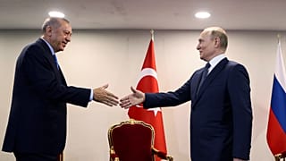 Egy kicsit megkésett kézfogás