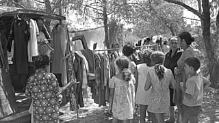Ελληνοκύπριοι πρόσφυγες στις βρετανικές βάσεις μετά την τουρκική εισβολή στην Κύπρο - φώτο αρχείου
