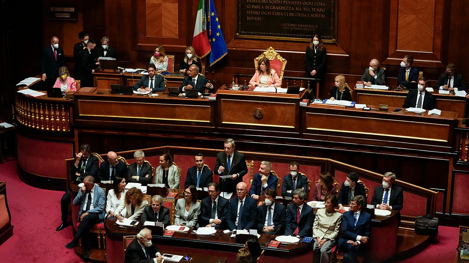 Mario Draghi a "plaidé sa cause" ce matin devant le Sénat italien 