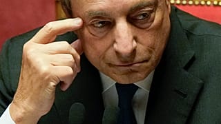 El primer ministro italiano Mario Draghi en el Parlamento, al que ha pedido unidad para mantener el Gobierno