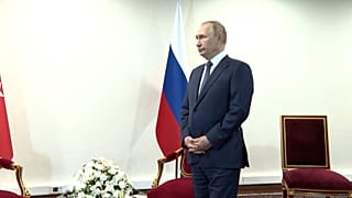 Fidgeting Putin kept waiting for Erdogan ahead of talks in Tehran, Iran, on July, 19, 2022.