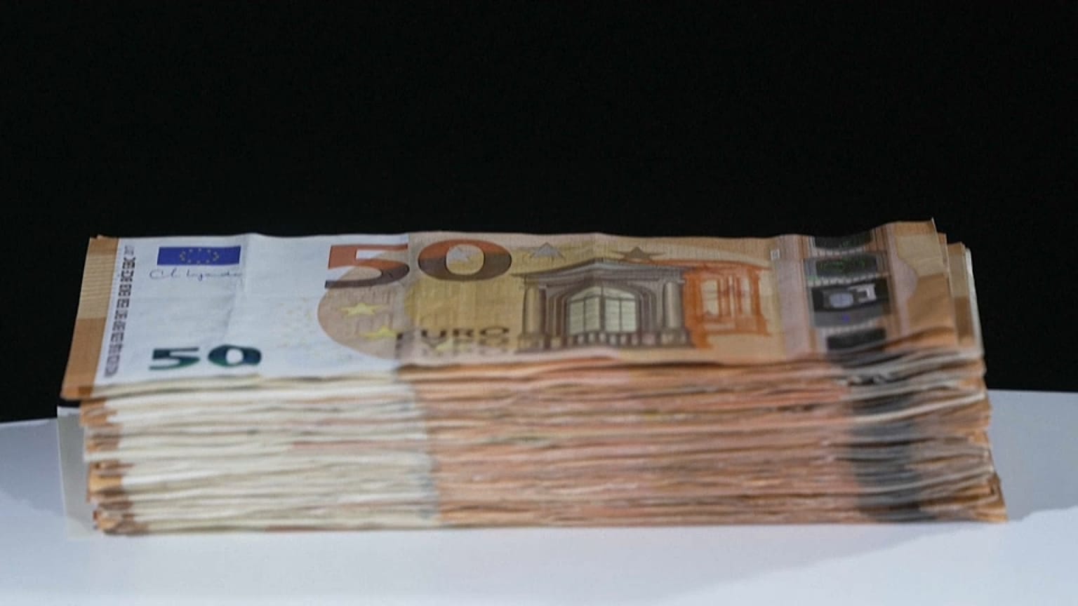 I tassi di interesse sono stati alzati di 50 punti base
