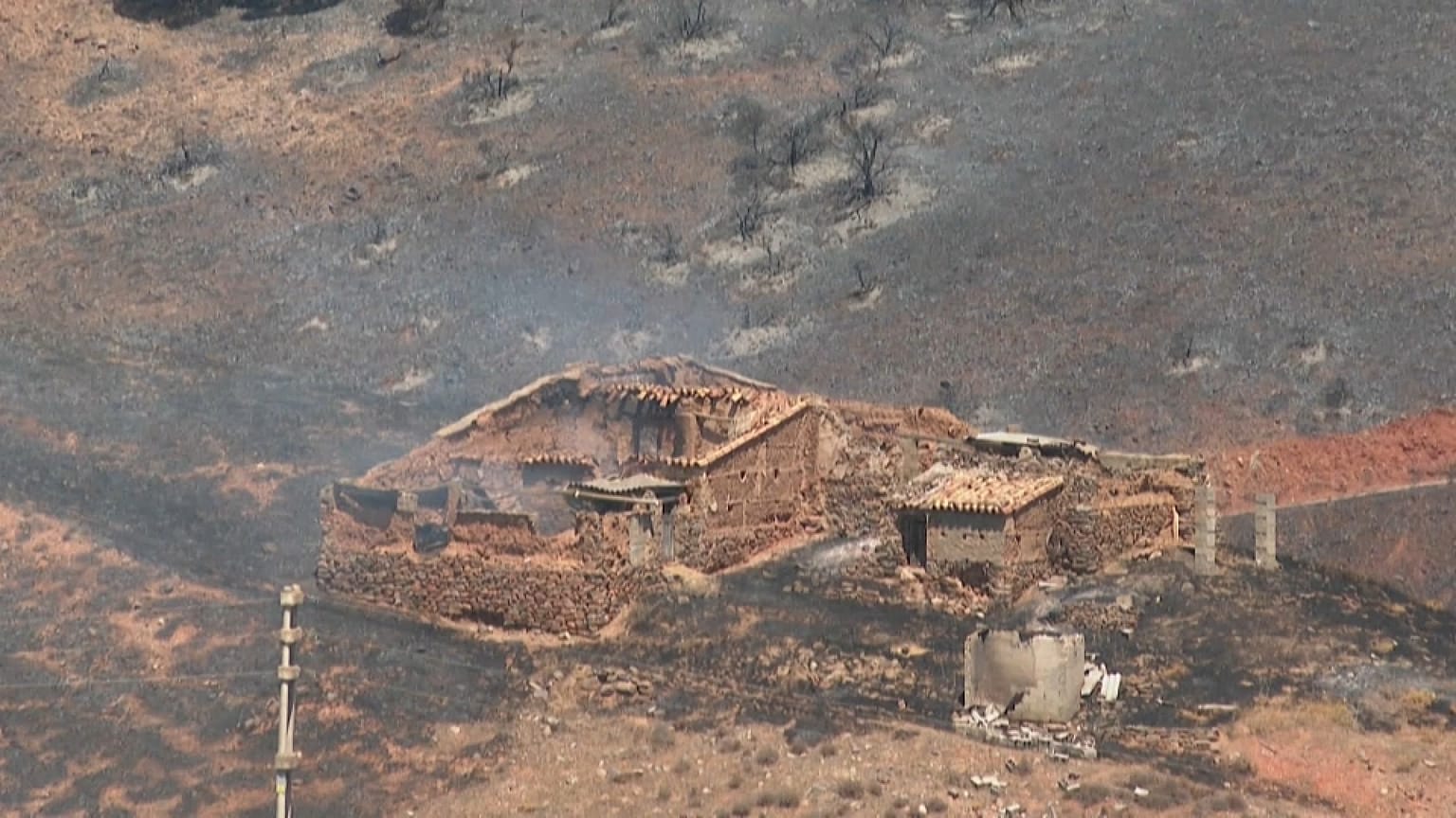Arde una construcción en Moros en España