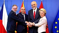 EU-Ratsvorsitzender Petr Fiala, die Regierungschefs von Nordmazedonien und Albanien, Dimitar Kovacevski und Edi Rama, EU-Kommissionspräsidentin Ursula von der Leyen 