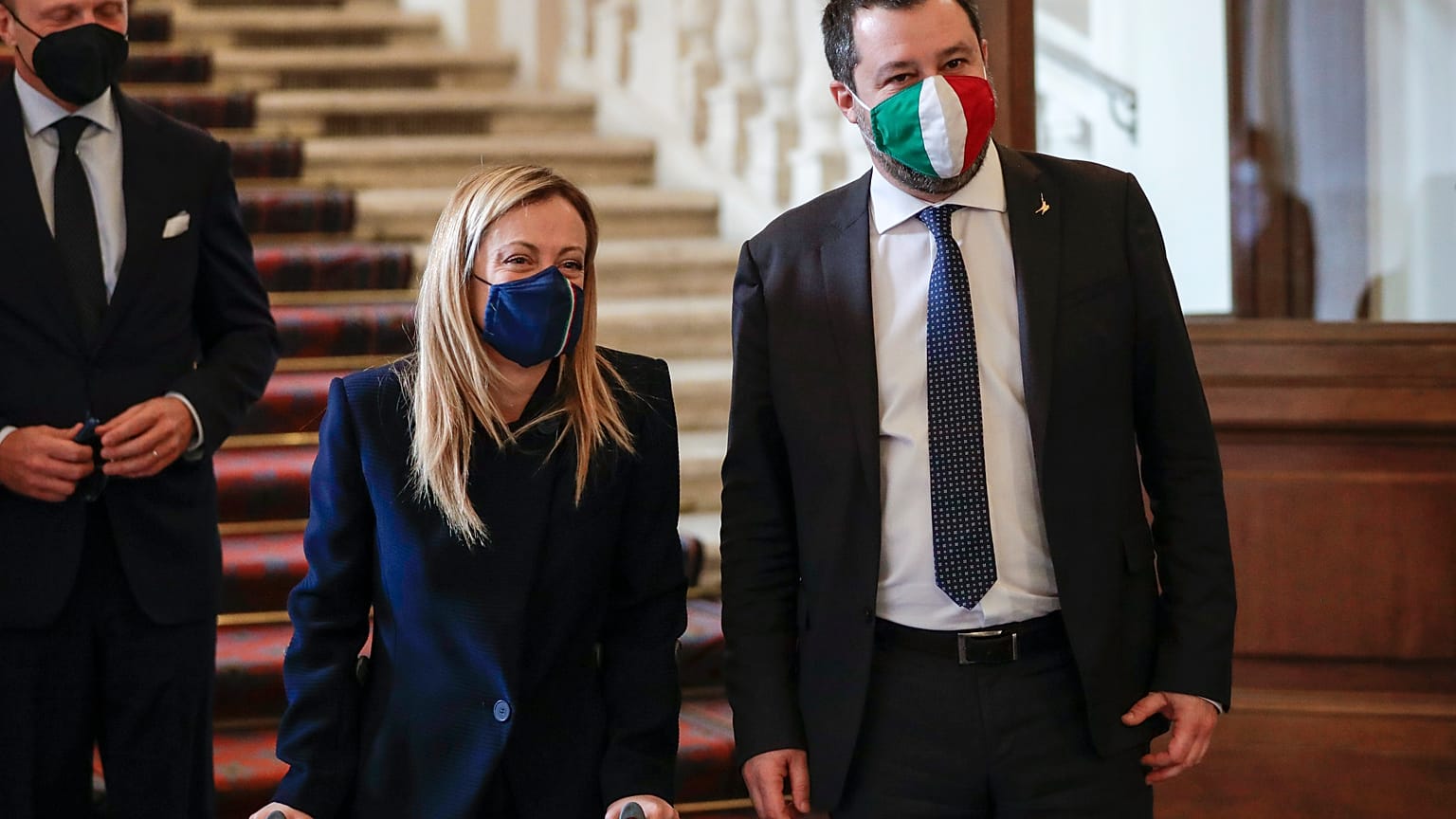 جيورجيا ميلوني  زعيمة فراتيللي دي إيطاليا ماتيو سالفيني زعيم الحزب اليميني القصر الرئاسي في روما، إيطاليا.
