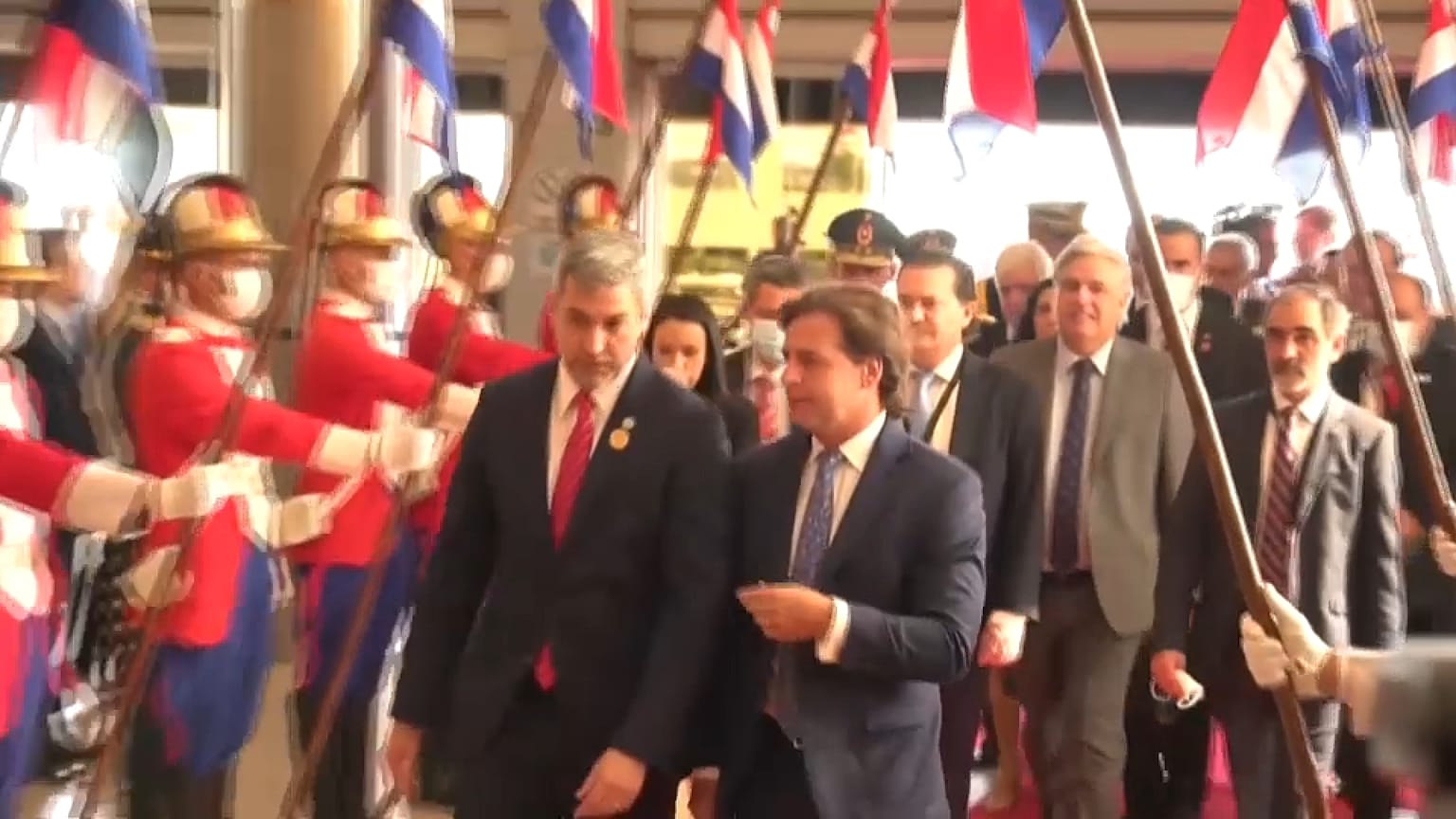 El presidente de Uruguay, Luis Lacalle, presentó como hecho consumado la negociación individual con China.