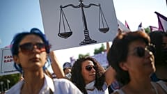 Διαδήλωση για τα δικαιώματα των γυναικών