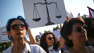 Διαδήλωση για τα δικαιώματα των γυναικών