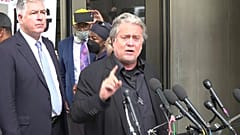Steve Bannon rischia fino a due anni di carcere