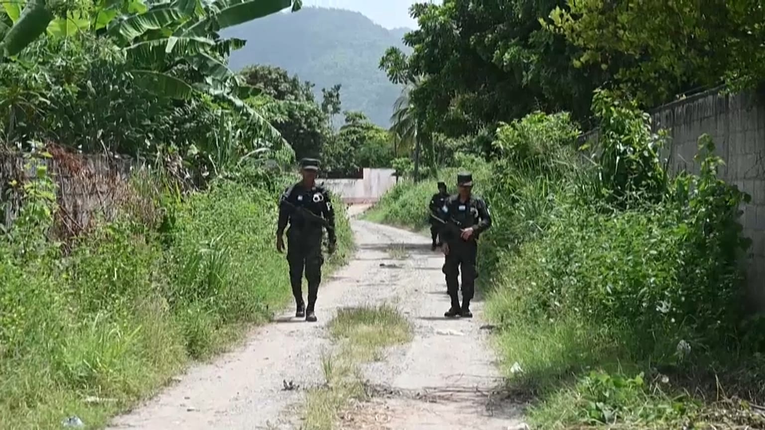 Con la presencia de la Policía Nacional en Chamelecón, los vecinos se sienten más aliviados.