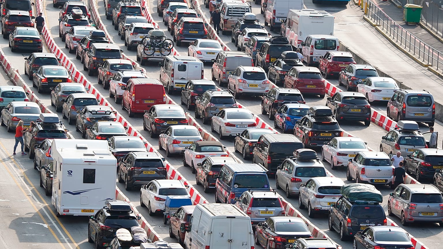 Trafic routier à Douvres, Royaume-Uni, le 23 juillet 2022