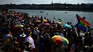 Парад в Будапеште собрал 10 тысяч участников