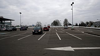 Parkplatz in Frankreich - Symbolbild