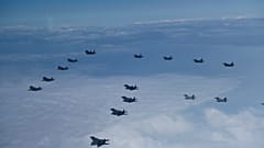 مناورة مشتركة فوق البحر الغربي لكوريا الجنوبية للقوات الجوية الأمريكية وكوريا الجنوبية، الثلاثاء 7 يونيو 2022 