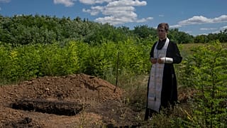 Похороны погибшей 35-летней Анны Проценко в Покровске, Украина