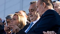 EL expresidente andaluz, José Antonio Griñán, en una foto de 2009 con el rey Don Juan Carlos
