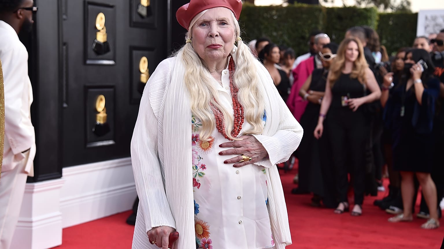 Joni Mitchell at the 64th Grammy awards 