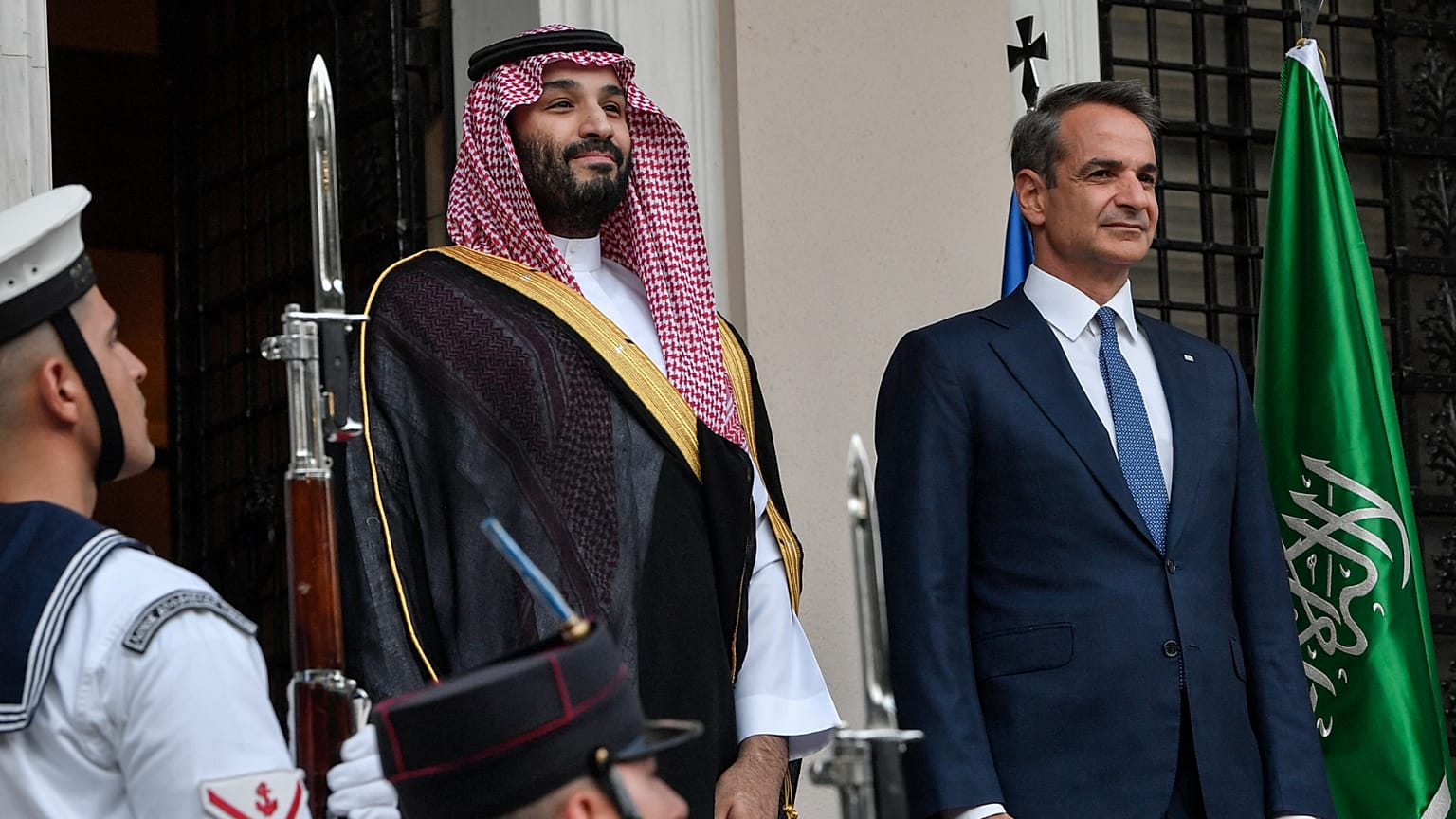 ولي العهد السعودي الأمير محمد بن سلمان ورئيس الوزراء اليوناني 