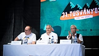 Orbán Viktor miniszterelnök a Bálványosi Nyári Szabadegyetemen tartott beszéde előtt 2022. július 23-án