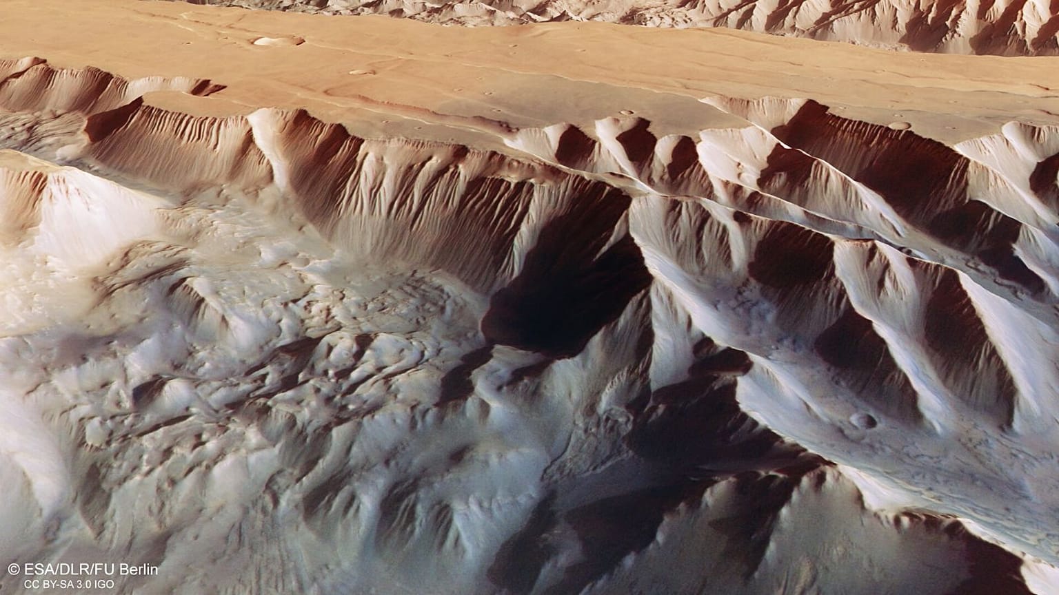 دره مارینر در مریخ