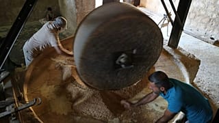 طاحونة يعود تاىيخها لعقود في مدينة عفرين السورية.