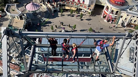 Platform 9 is a temporary glass platform installed on Vienna's Riesenrad.