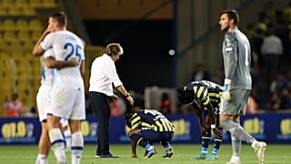 Normal süresi 1-1 biten maçın uzatmalarında 2-1 yenilen Fenerbahçe, UEFA Avrupa Ligi elemelerinde mücadele edecek