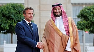 Fransa Cumhurbaşkanı Emmanuel Macron ve Suudi Arabistan Veliaht Prensi Muhammed bin Selman