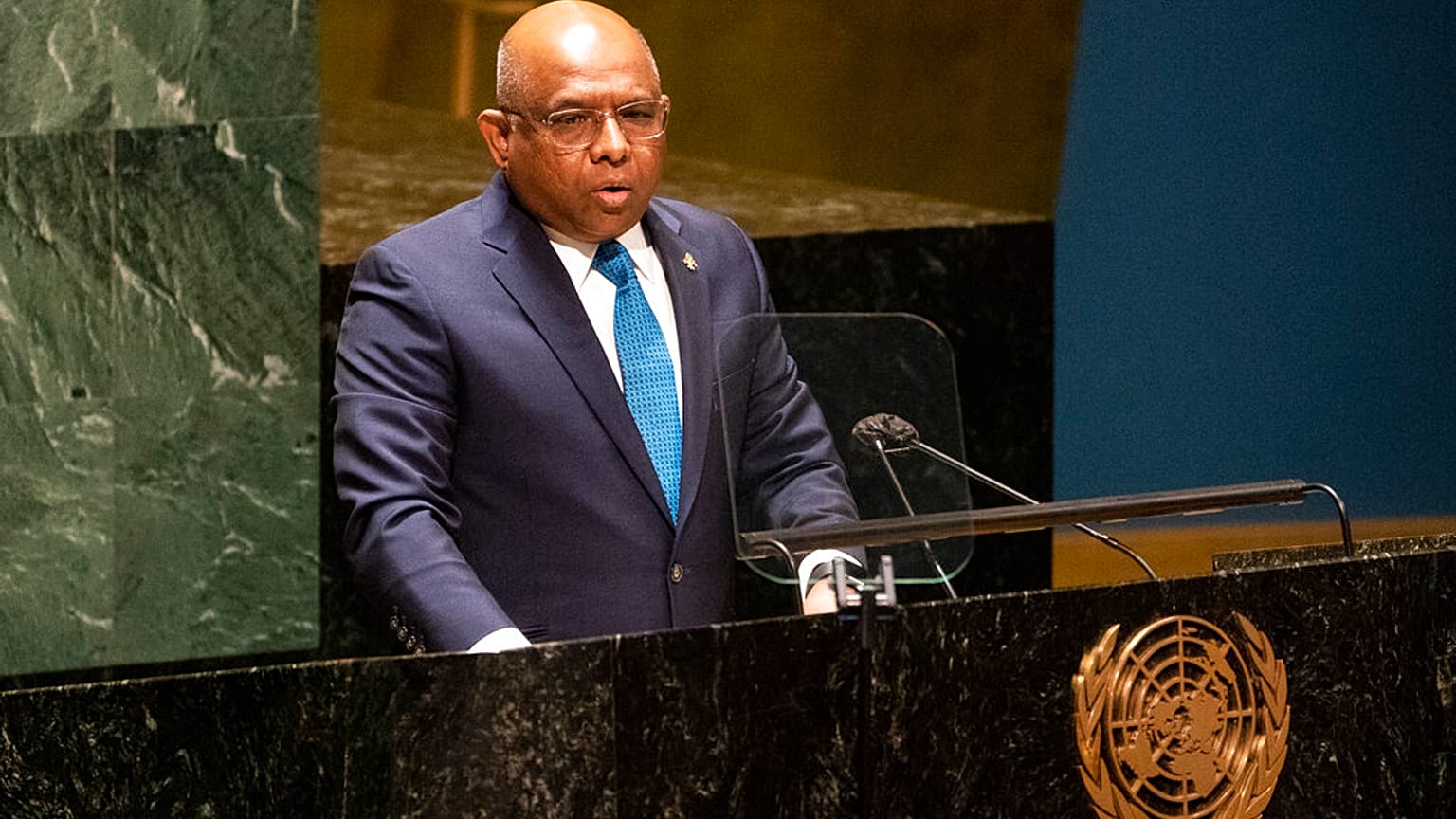 Le président de l'Assemblée générale de l'ONU Abdulla Shahid au siège de l'ONU, le 28 février 2022, New York