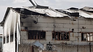 Москва и Киев обвиняют друг друга в нанесении удара по колонии
