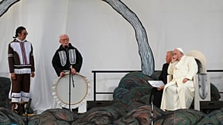 El viaje de "peregrinación penitencial" del Papa Francisco en Canadá ha culminado con su discurso de disculpa.