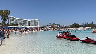 Ein Strand in Zypern in diesem Sommer