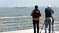 Die Razoni läuft aus dem Hafen von Odessa aus