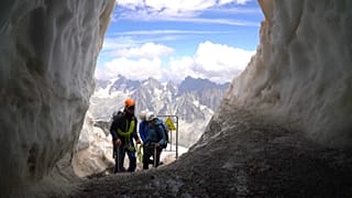 Bergsteiger auf dem Weg zum Gipfel der Aiguille du Midi