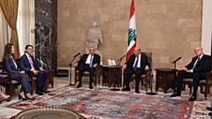 المبعوث الأمريكي بصحبة رئيس الجمهورية اللبناني ميشال عون مع رئيس البرلمان نبيه بري ورئيس الحكومة المكلف نجيب ميقاتي