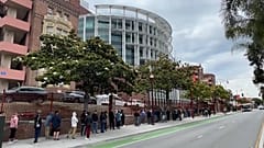Schlangestehen für die Impfung gegen Affenpocken in San Francisco