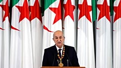الرئيس الجزائري عبد المجيد تبون يلقي كلمة خلال حفل الافتتاح في القصر الرئاسي بالجزائر العاصمة، الخميس 19 ديسمبر 2019