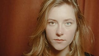  Sonya Kapitonova ist Ukrainerin, ein rechtefreies Bild von ihr ist auf der Plattform Pexels zu finden.