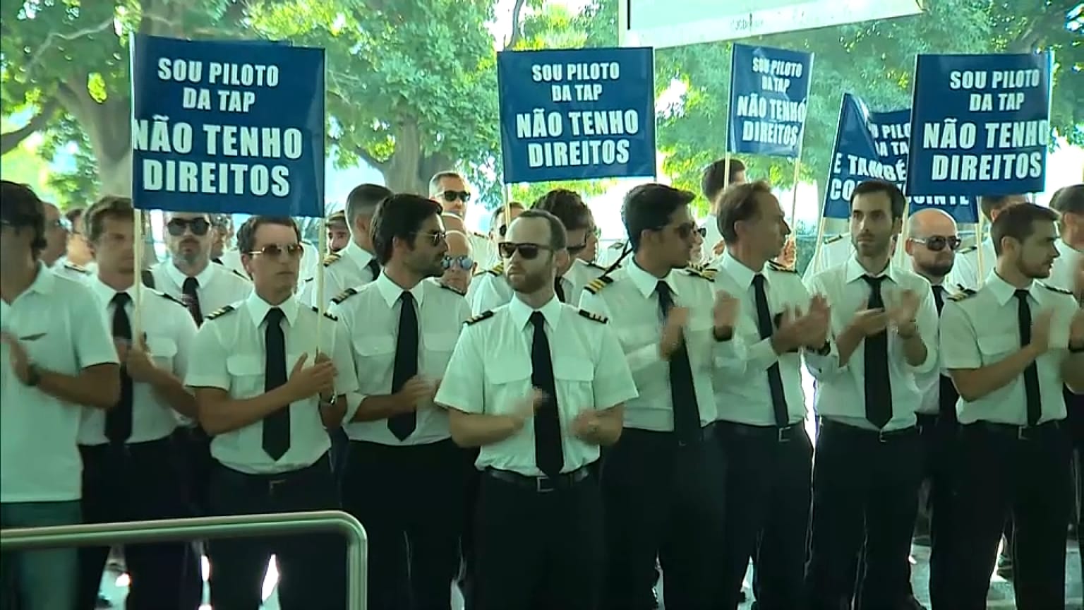 Os pilotos protestam contra a administração da TAP