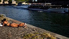 An der Seine in Paris - während der 3. Hitzewelle in Frankreich