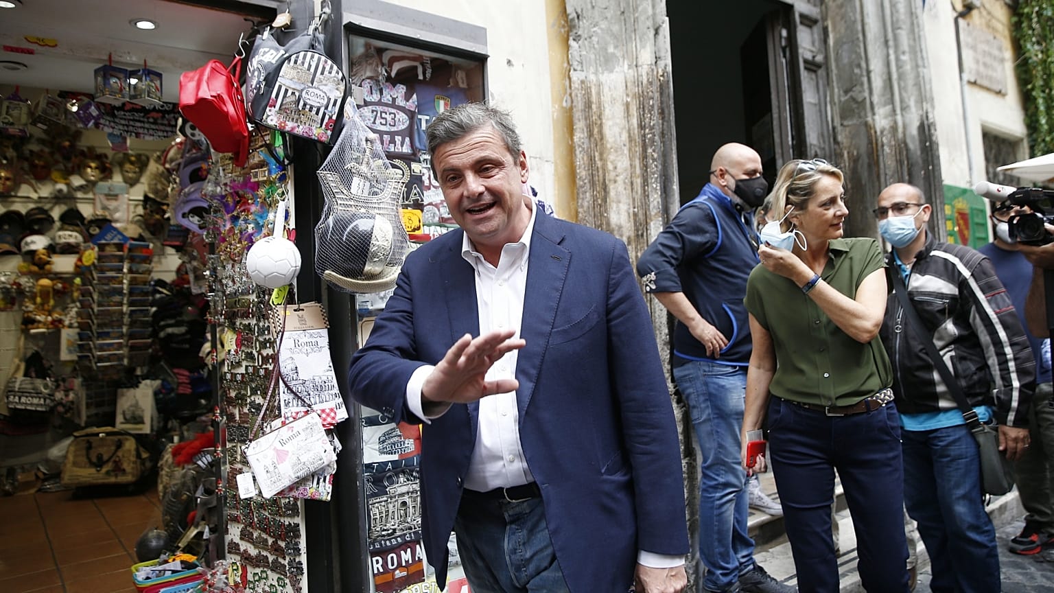 Carlo Calenda, az Azione vezetője tavaly, még római polgármester-jelöltként
