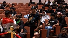 Manifestants occupant le parlement irakien à Bagdad